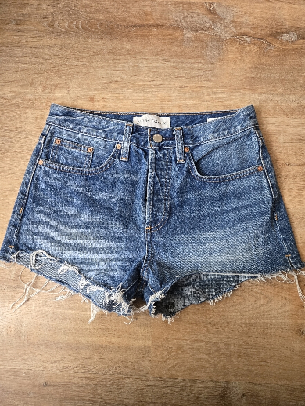 ARITZIA Denim Forum The Yoko Shorts Size 26